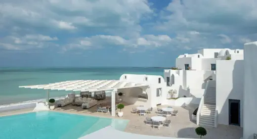 Anantara Santorini Abu Dhabi Retreat, Абу-Даби